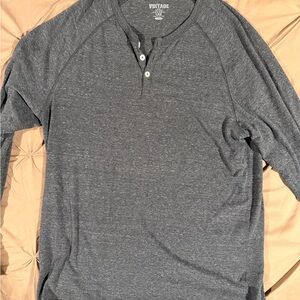 Old Navy Gray Long Sleeve Henley Shirt